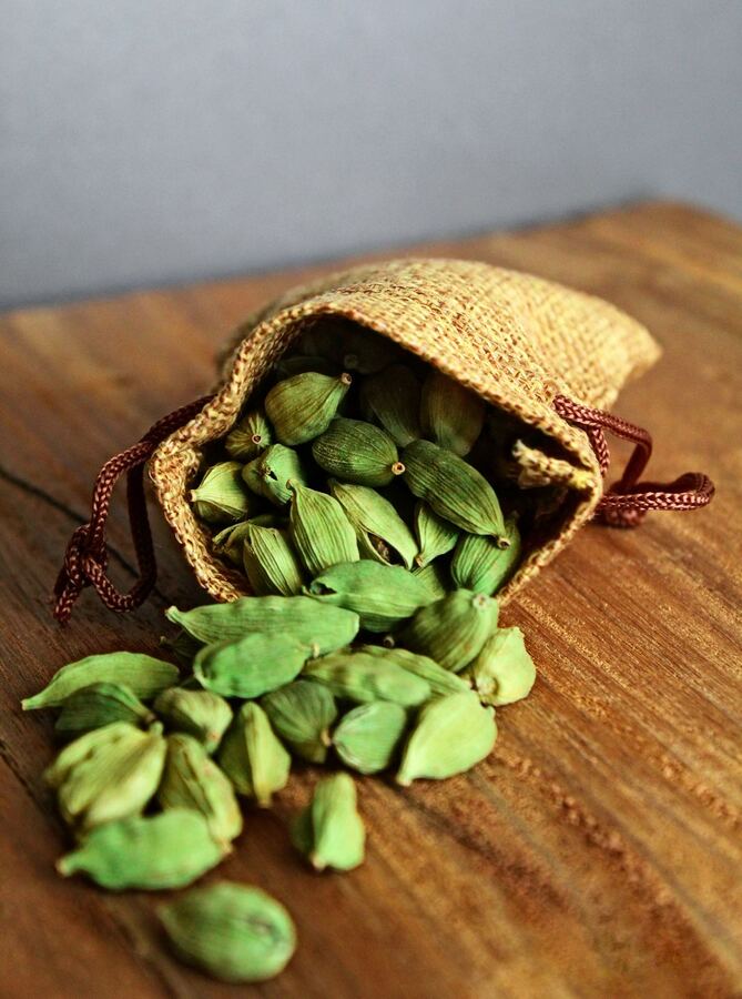 Green cardamom pods from Coorg estates