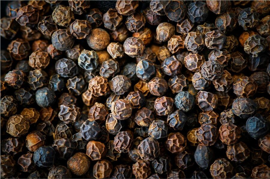 Whole black peppercorns, Coorg estate-grown